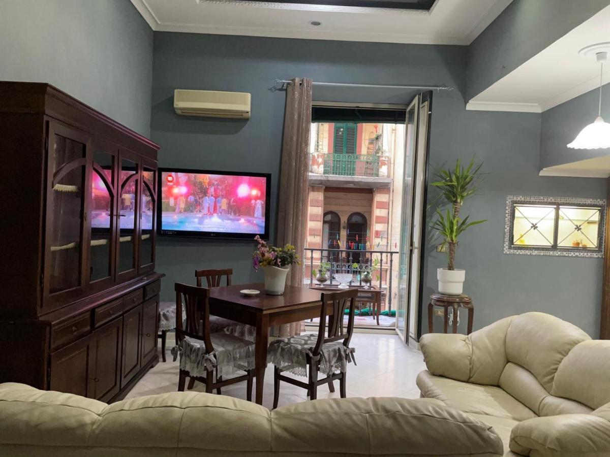Iris Apartment *